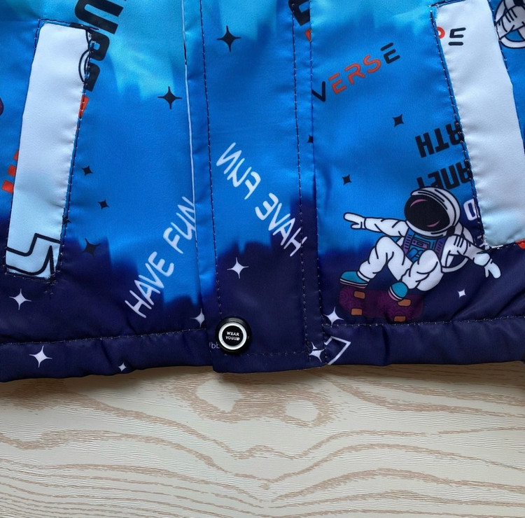 کاپشن بارانی طرح فضانورد