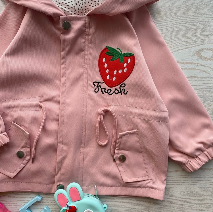 بارانی توت فرنگی