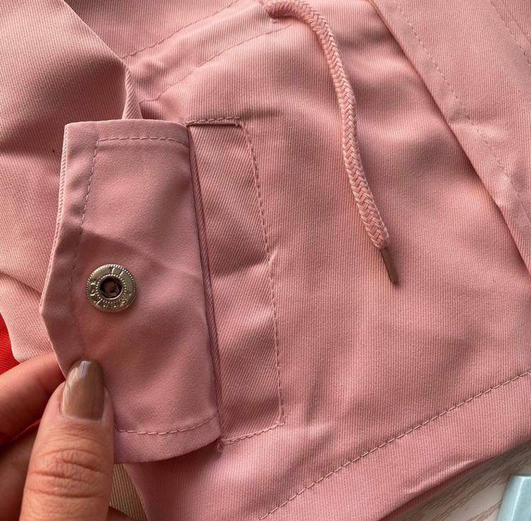 بارانی توت فرنگی