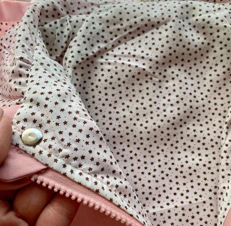 بارانی توت فرنگی