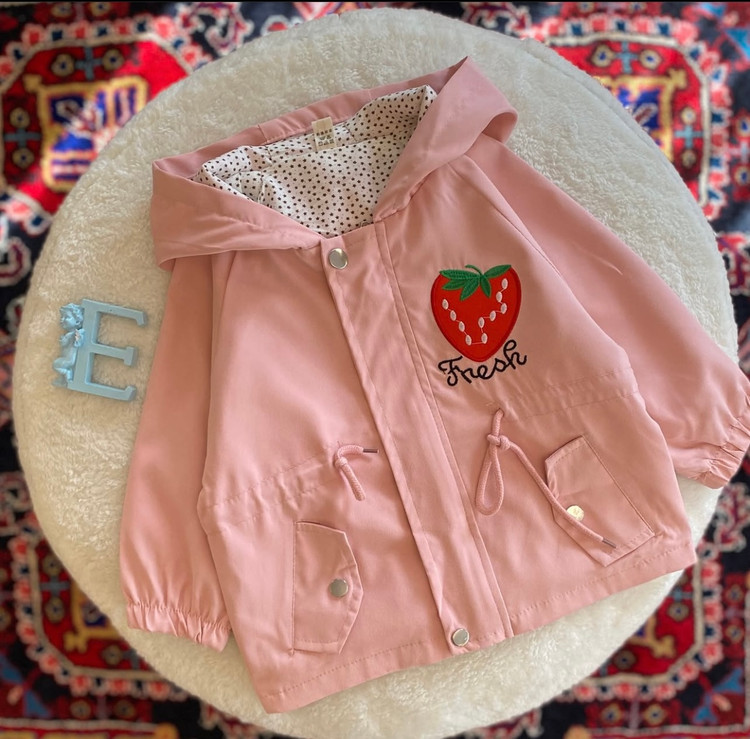 بارانی بچگانه وارداتی طرح توت فرنگی