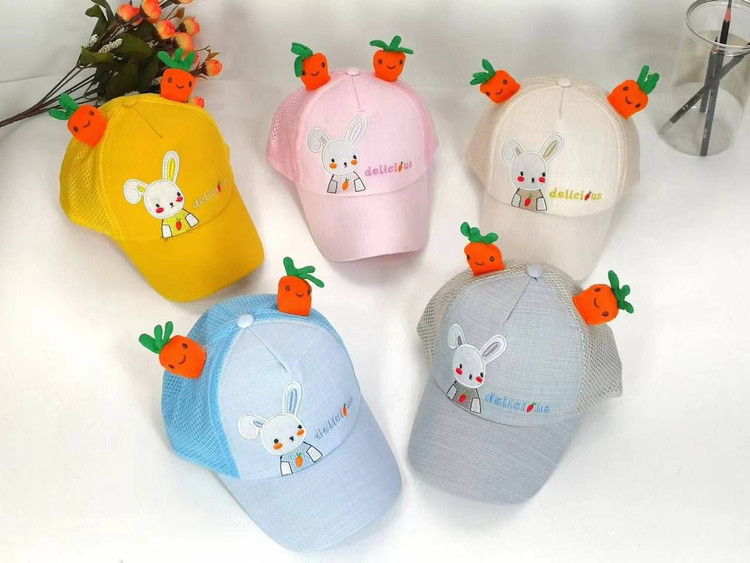 کلاه کپ دخترانه وارداتی طرح هویج