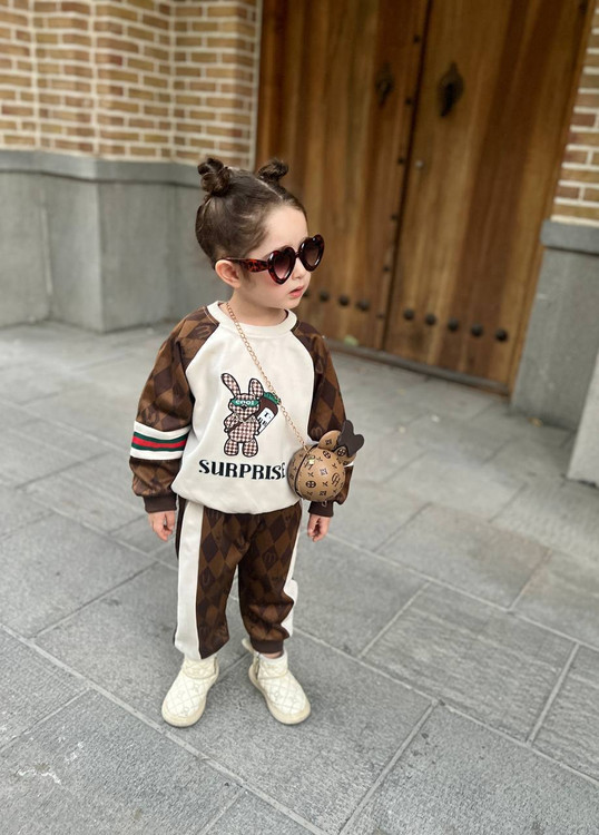 ست دوتیکه بلوز شلوار وارداتی 1 الی 5 سال