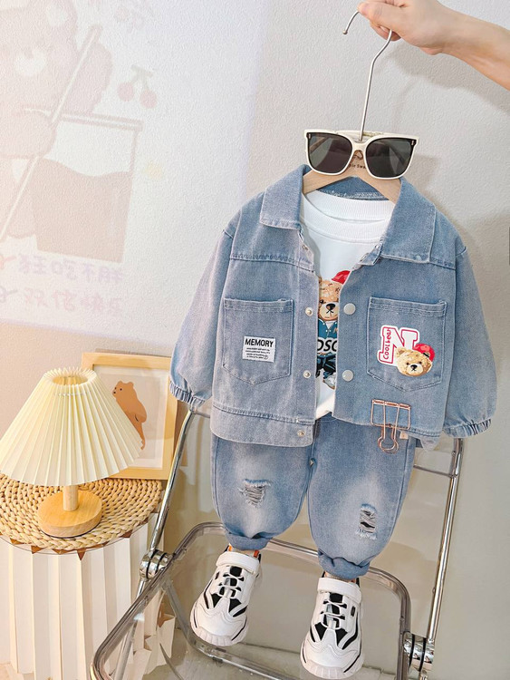 ست سه تیکه جین وارداتی 1 الی 5 سال